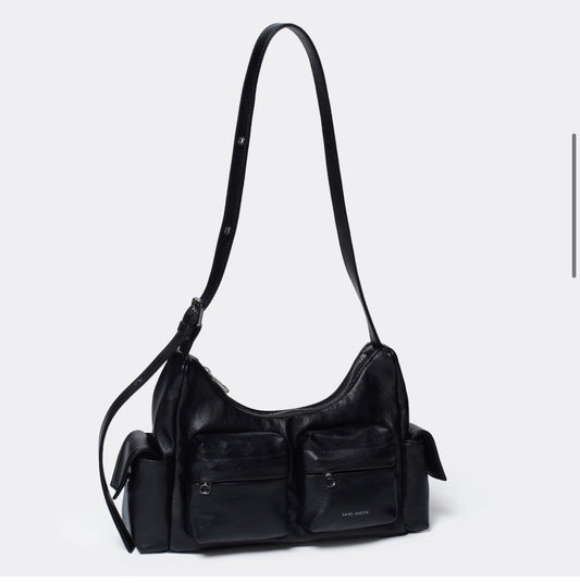 Korean Collection Samo Ondoh pocket mug bag M nappa black (Preorder)