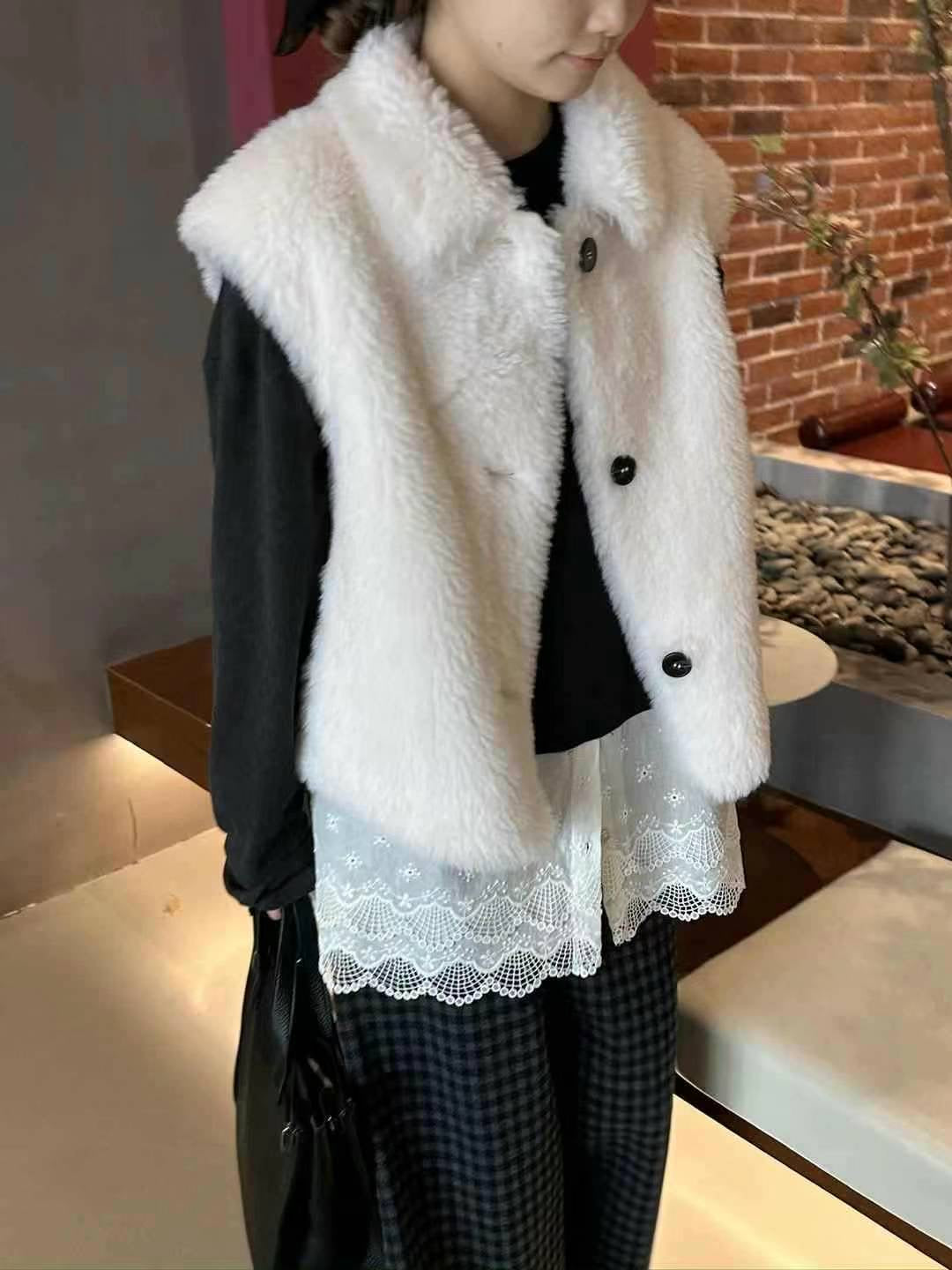 Kelly Designs Shearling Fur White Vest (Instock)