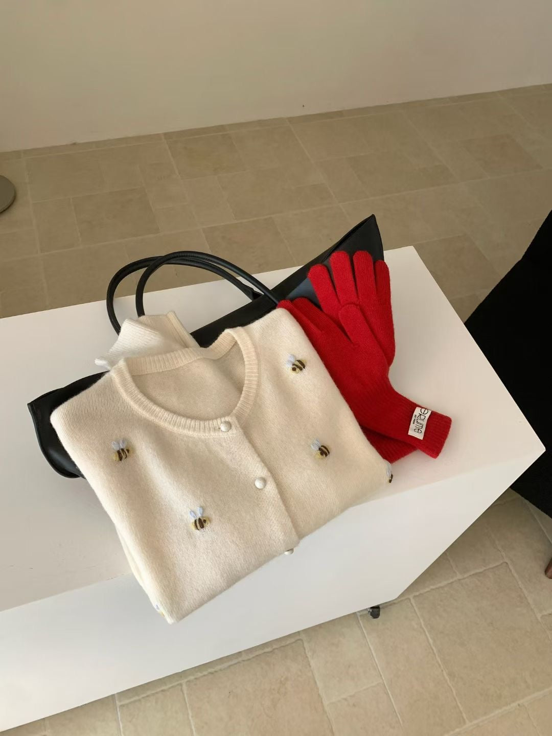 Kelly Designs Three Colors Bees Cardigan (Instock)