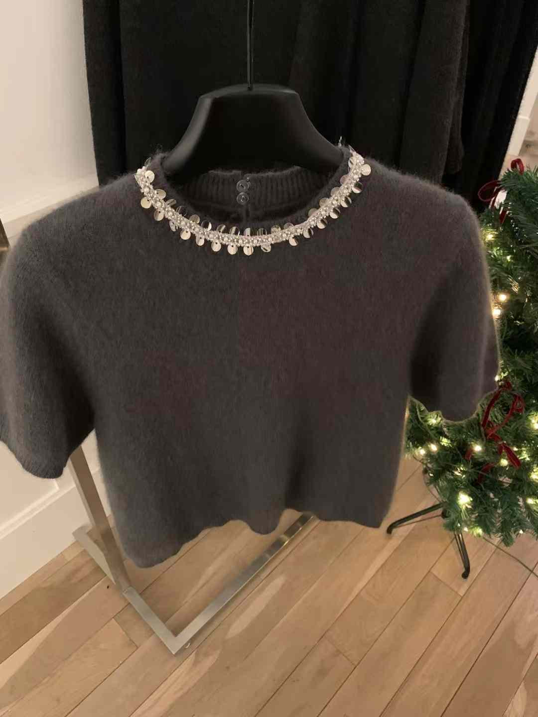 Kelly Designs Gloves and Grey Top Shiny Set (Instock)