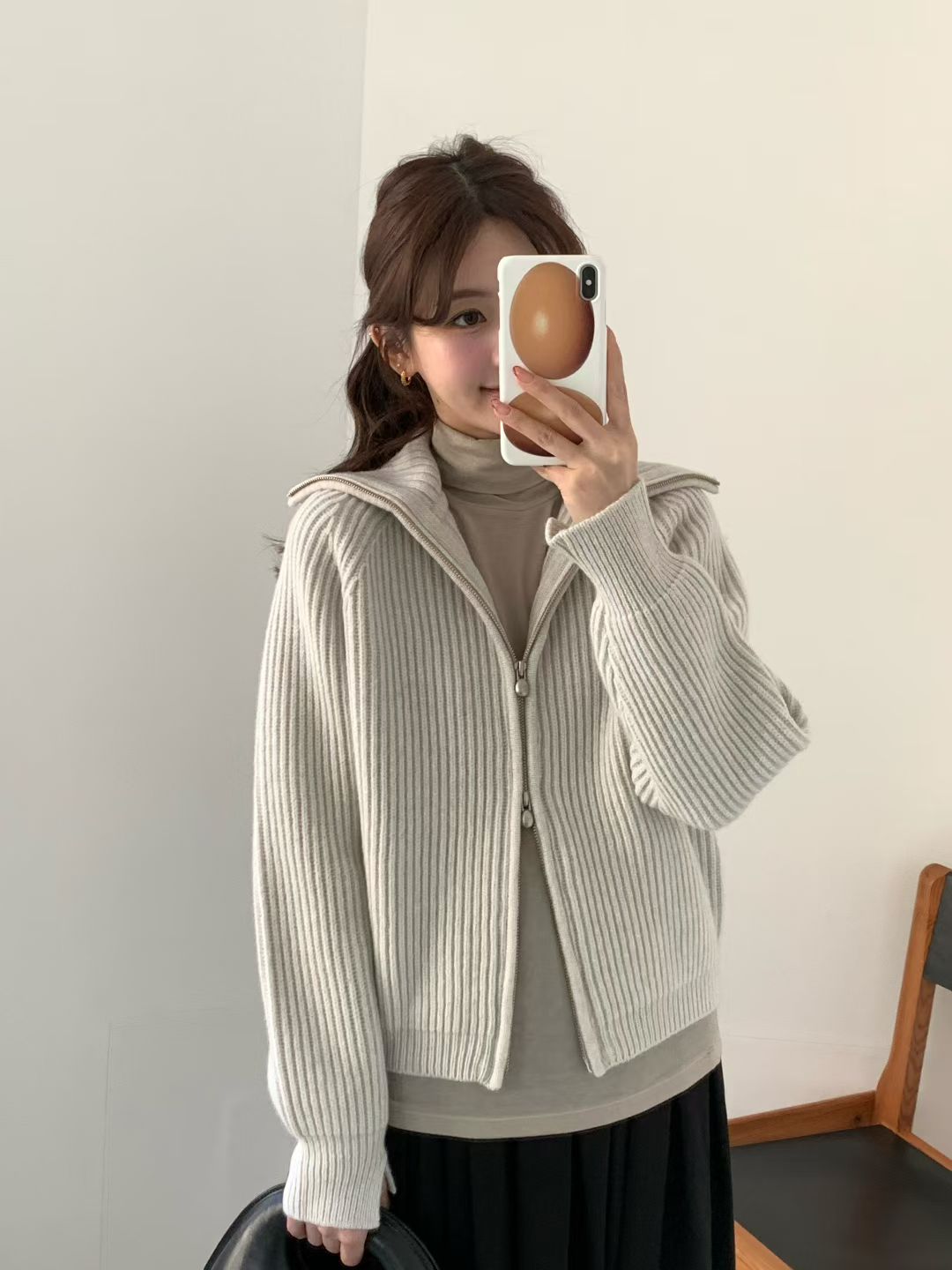 Korean APM Collection EGG PREMIUM CASHMERE SUPER FINE MERINO WOOL Zip Up Beige Cardigan (Instock)