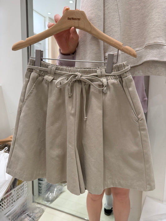 Korean APM Collection Khaki Shorts (Instock)