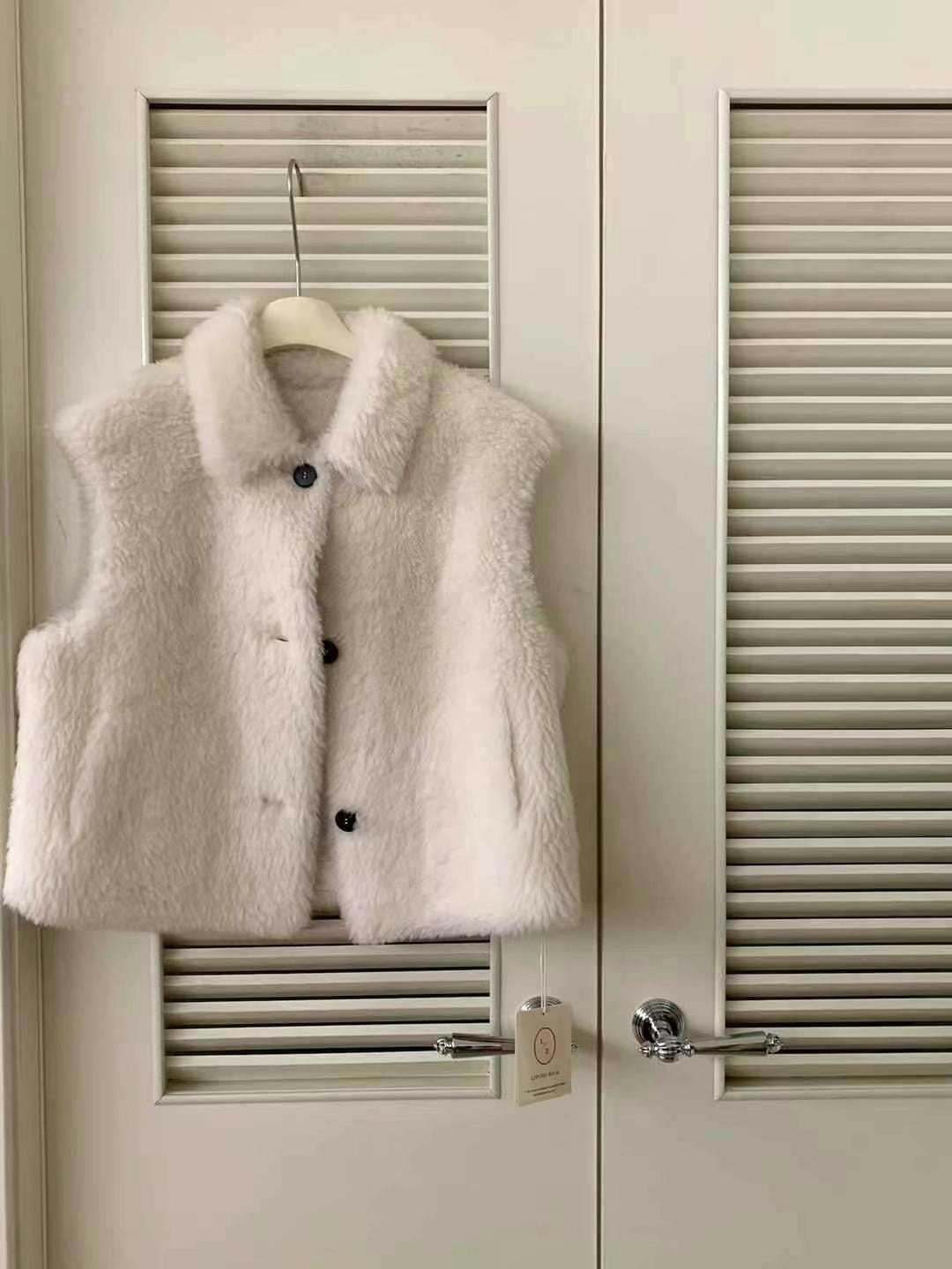 Kelly Designs Shearling Fur White Vest (Instock)