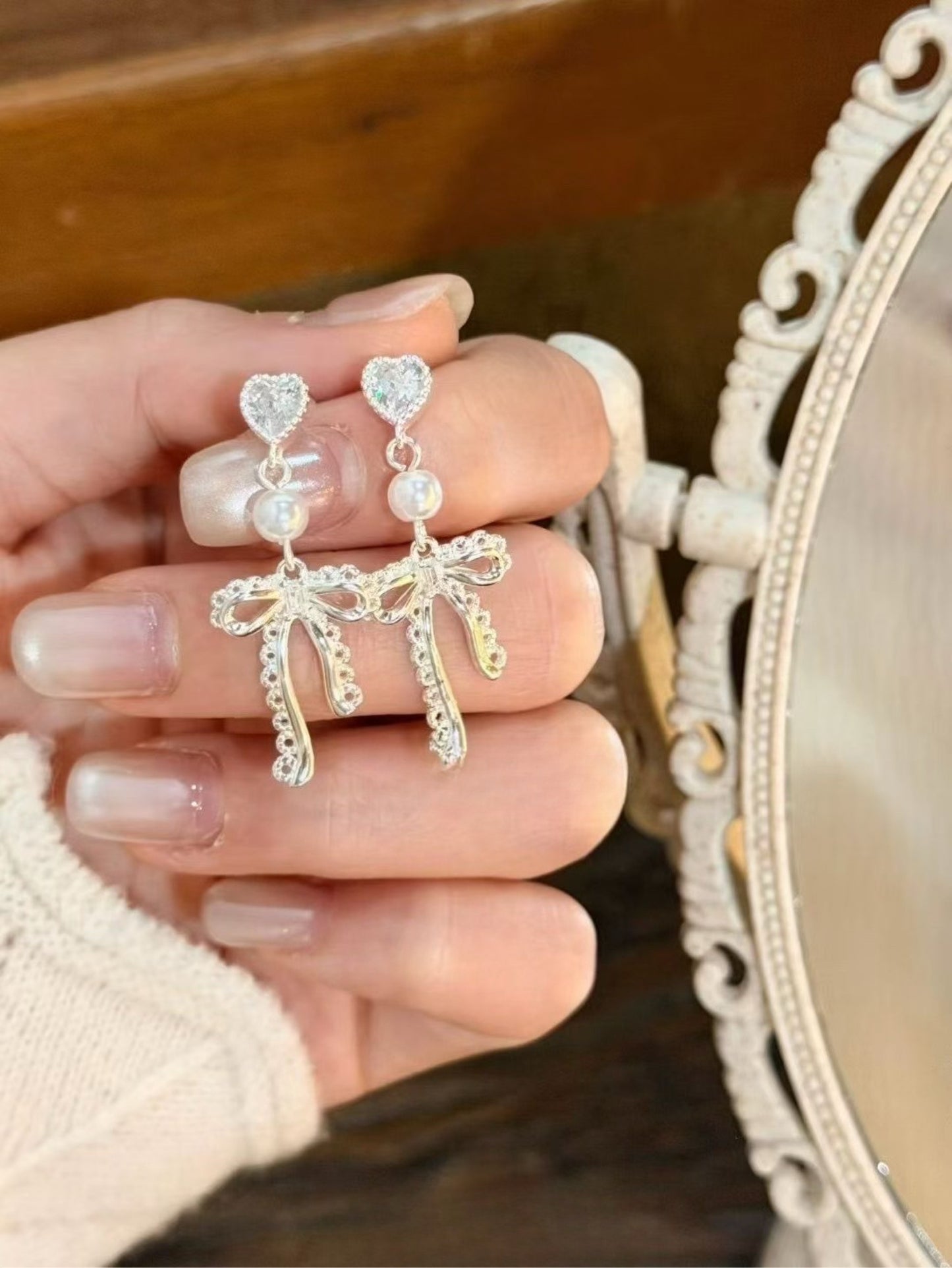 Kelly Designs Sterling Silver Lace Bow Pearl Dangle Earrings (Instock)