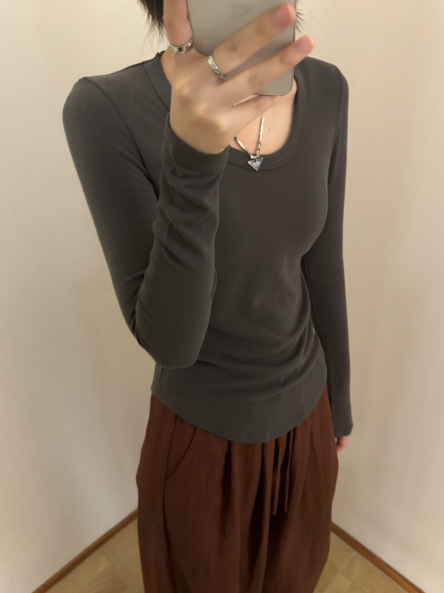 Kelly Designs 2 colors U neck lysol wool Tshirt (Instock)