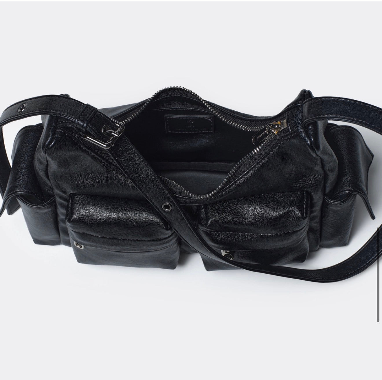 Korean Collection Samo Ondoh pocket mug bag M nappa black (Preorder)