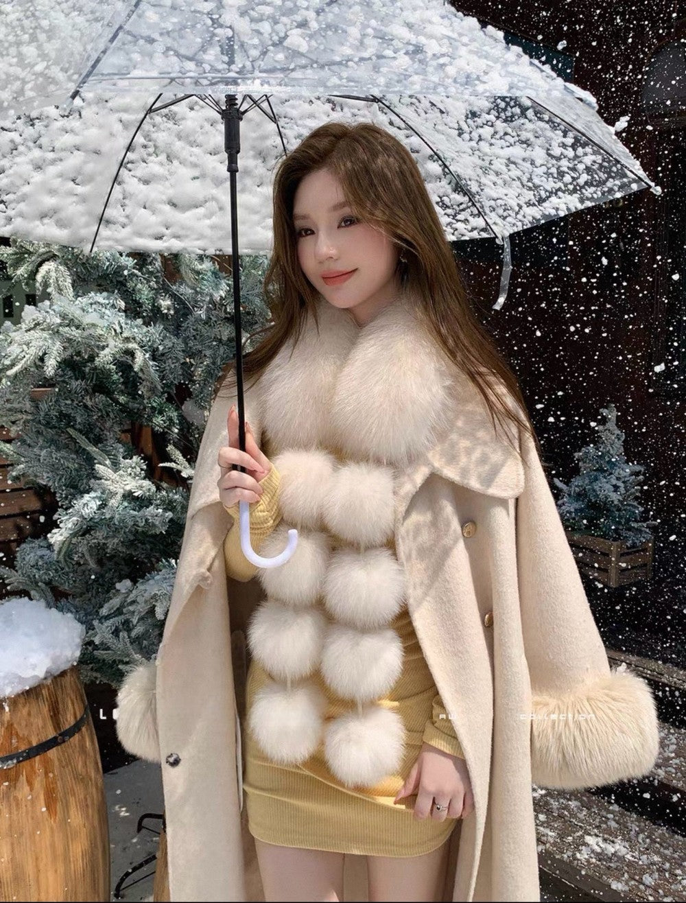 Kelly Designs Fox Fur White Scarf (Instock)