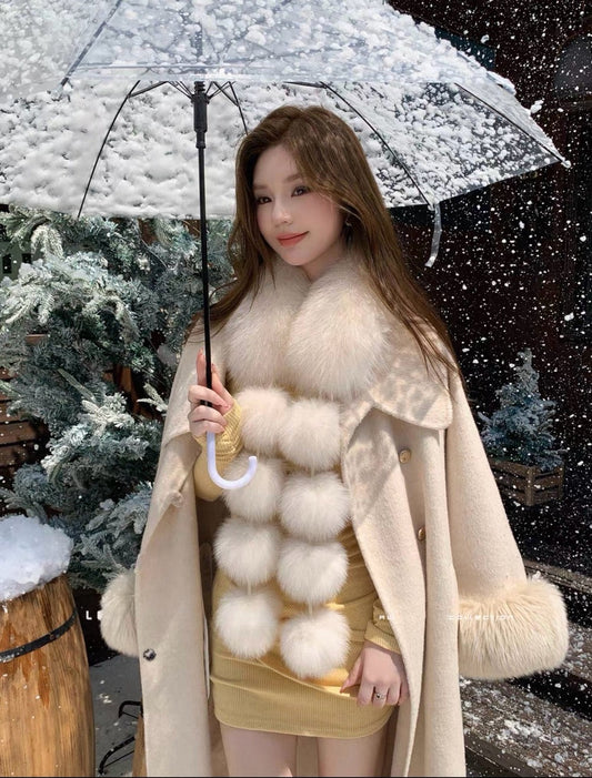 Kelly Designs Fox Fur White Scarf (Instock)