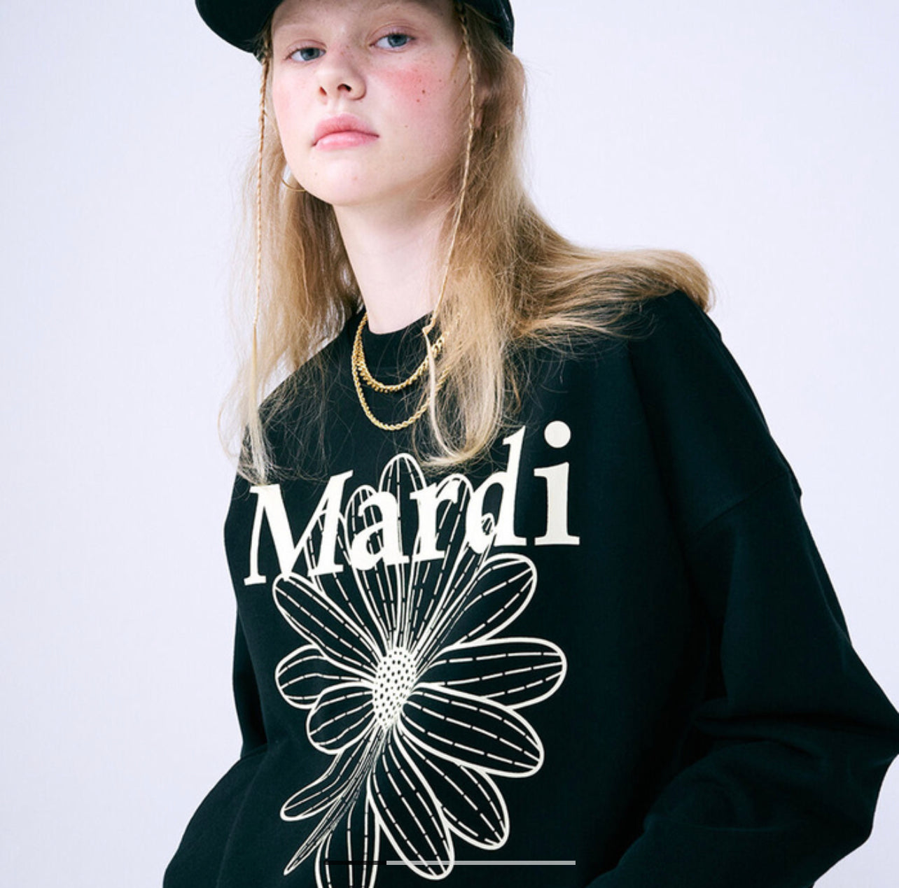 Mardi Mercredi FLOWERMARDI Black SWEATSHIRT(Preorder) – Kelly Designs