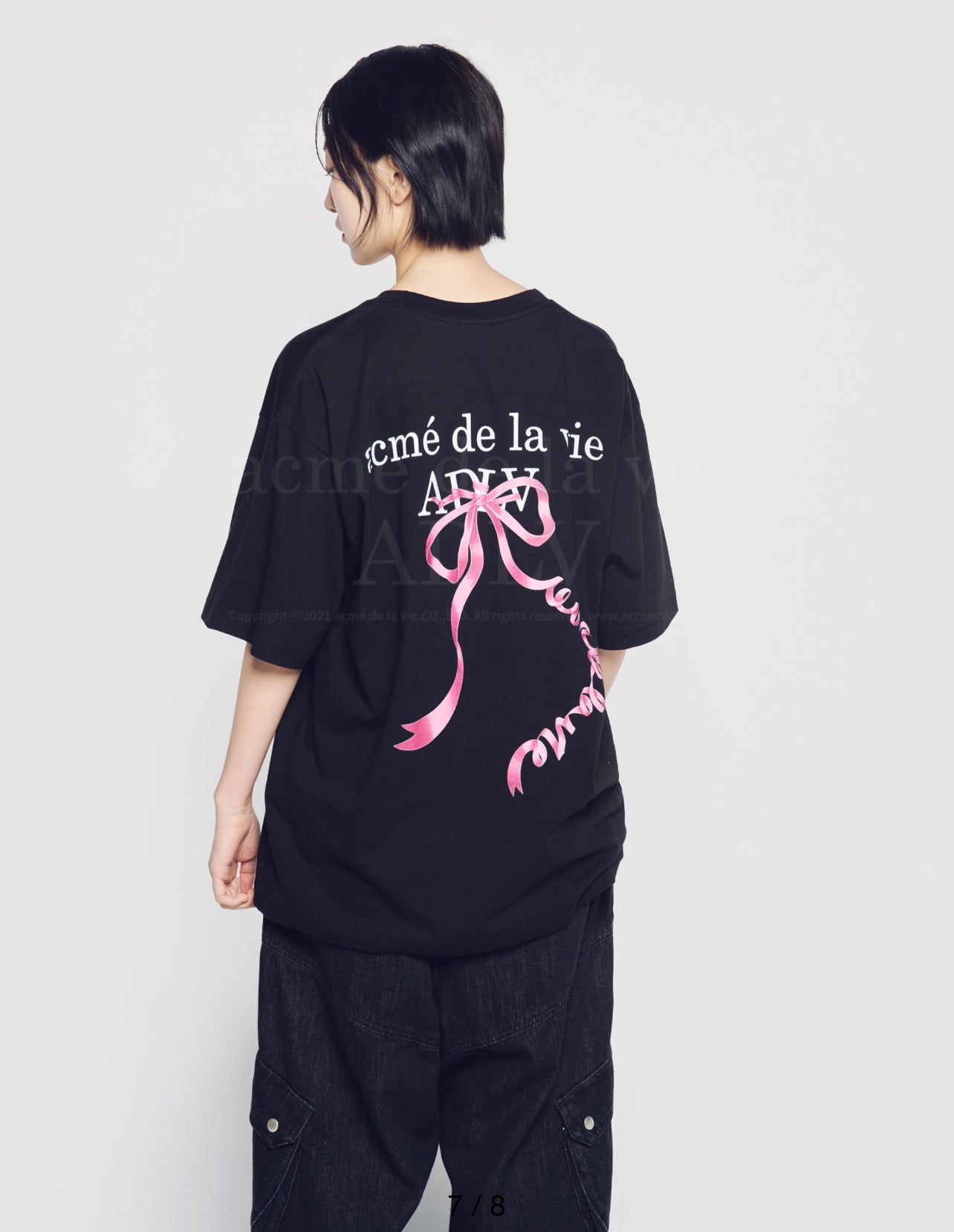 ADLV RIBBON BASIC LOGO SHORT SLEEVE BLACK T-SHIRT(Instock)