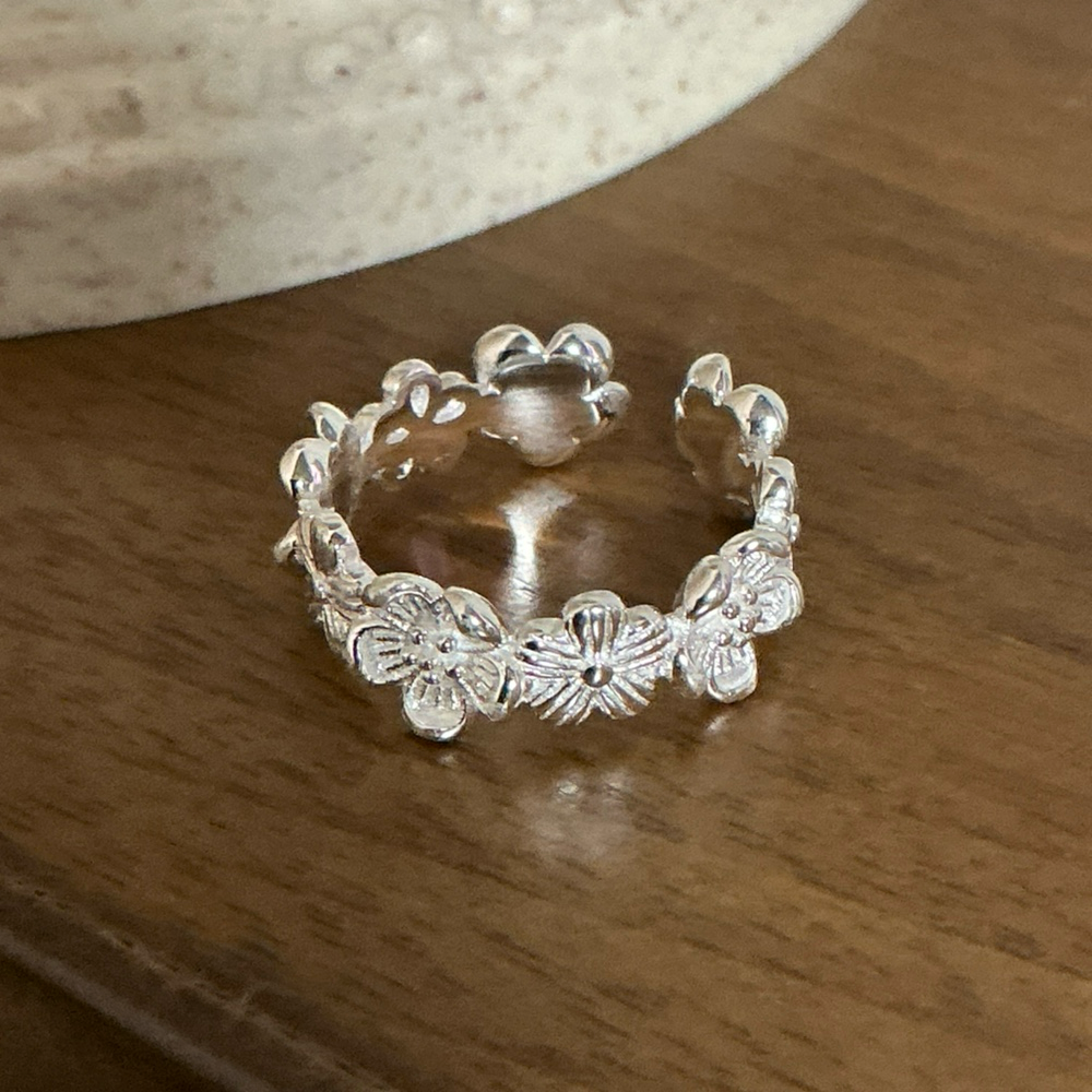 Kelly Designs Sterling Silver Floral Band Ring(Instock)