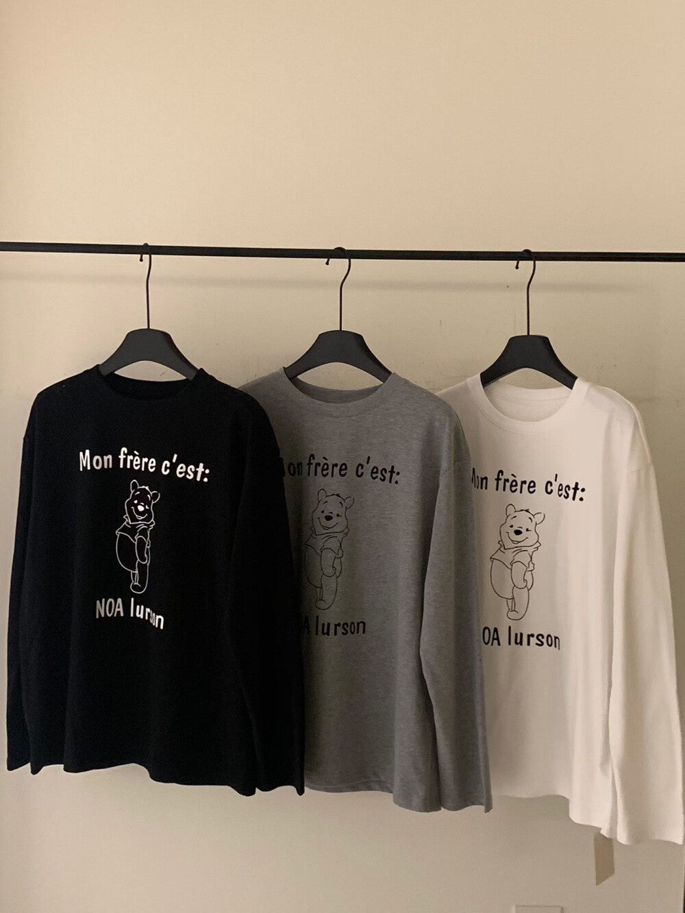 Kelly Designs French Bear Graphic Long-Sleeve Tee – “Mon frère c’est” (Instock)