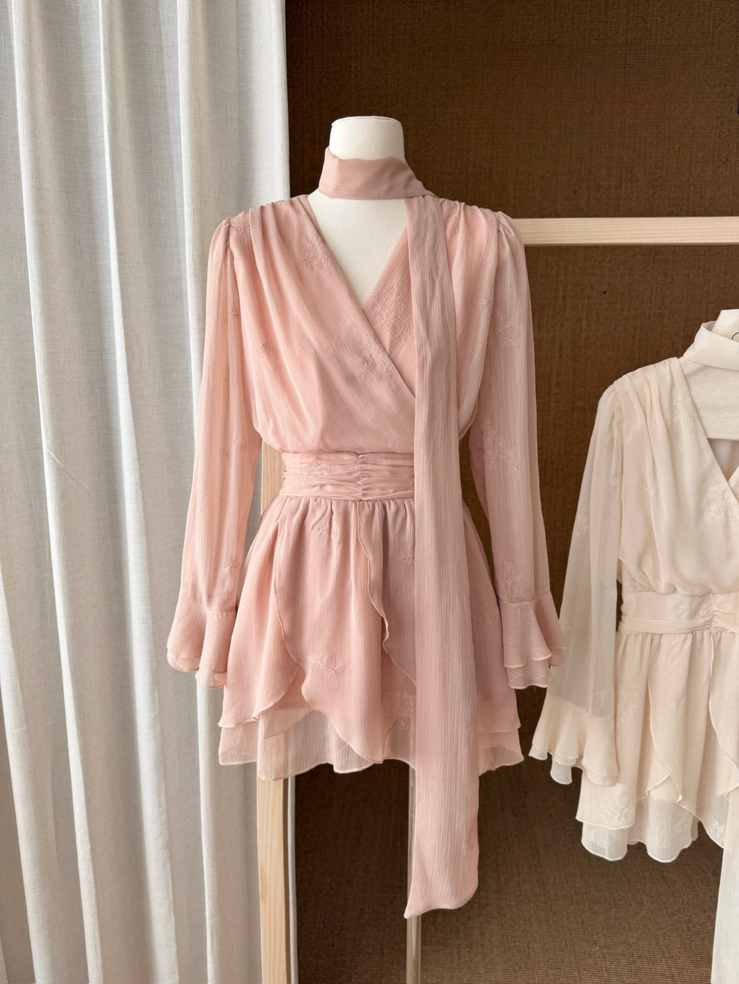 Kelly Designs 2 Colors Dress (Instock)