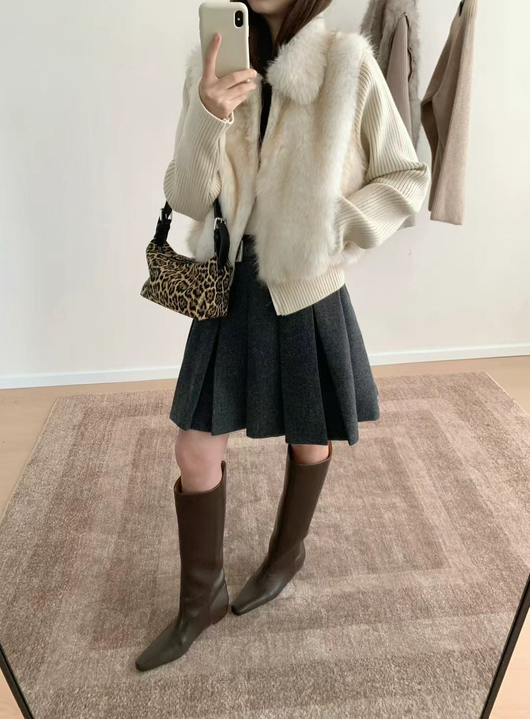 Kelly Designs Eco-Fur Jacket with Detachable Sleeves｜2-Way Short Faux Fur Coat (Instock)