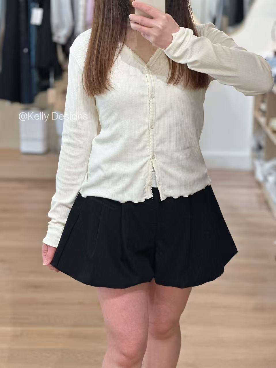 Kelly Designs Half Elasticity Shorts-2 Colors (Instock)