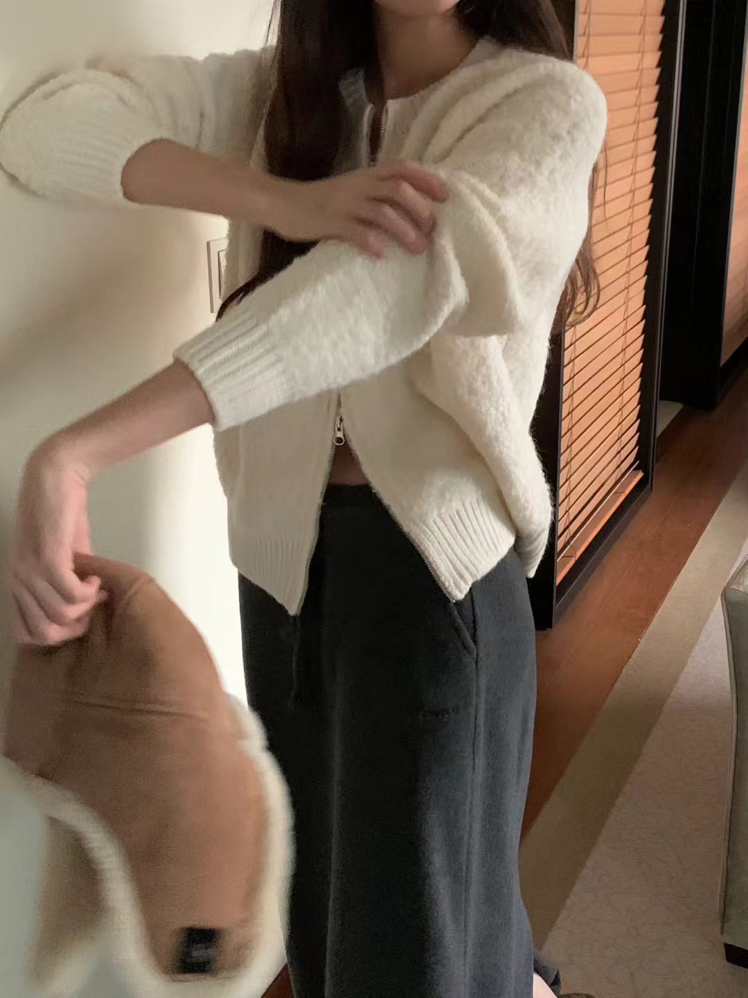 Korean APM Collection Ounce Two Colors Wool Zip Up Cardigan (Instock)