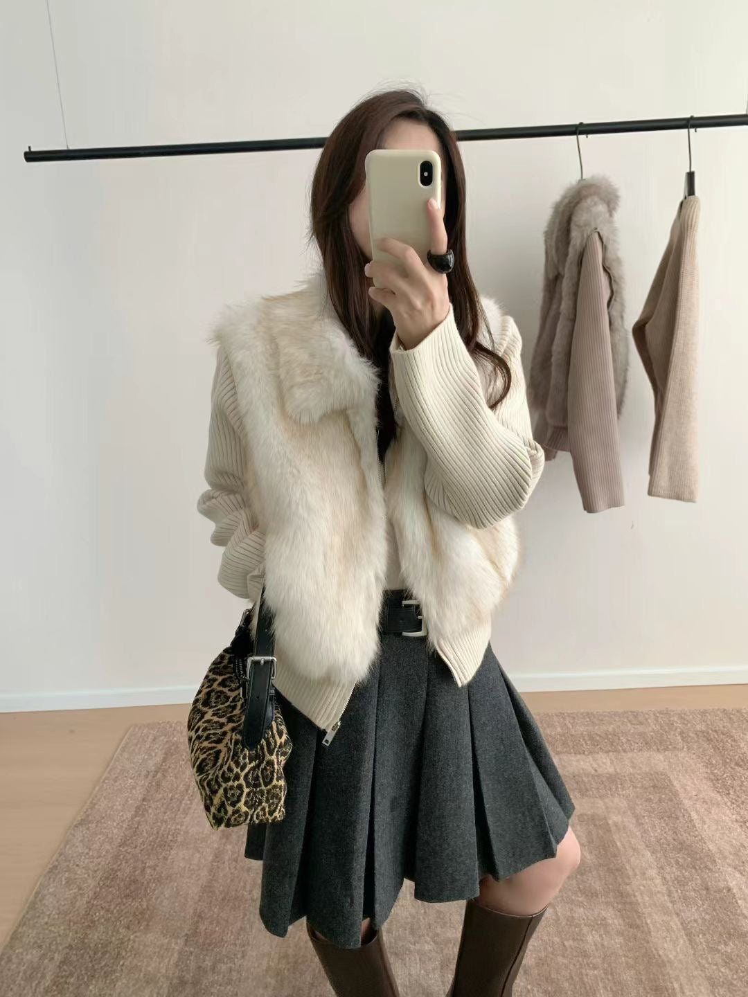 Kelly Designs Eco-Fur Jacket with Detachable Sleeves｜2-Way Short Faux Fur Coat (Instock)