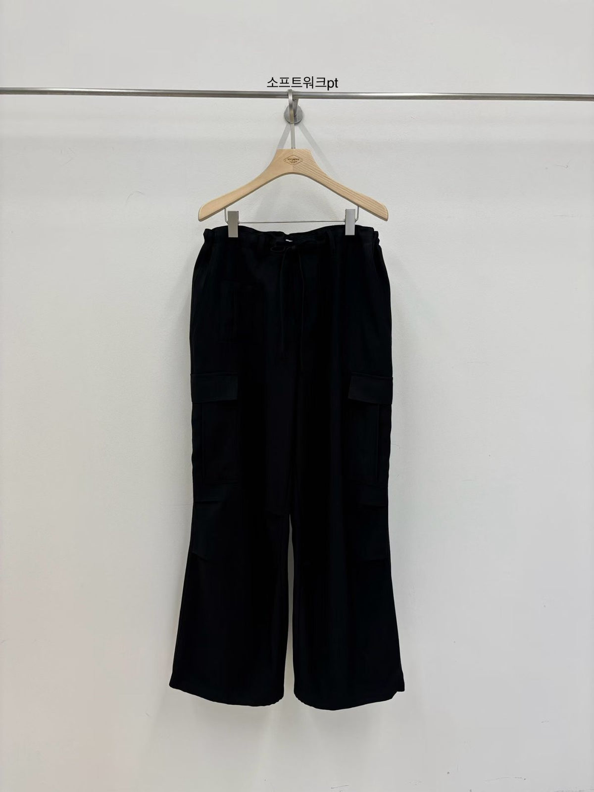 Korean Multi-Pocket Cargo Wide-Leg Black Pants (Instock)