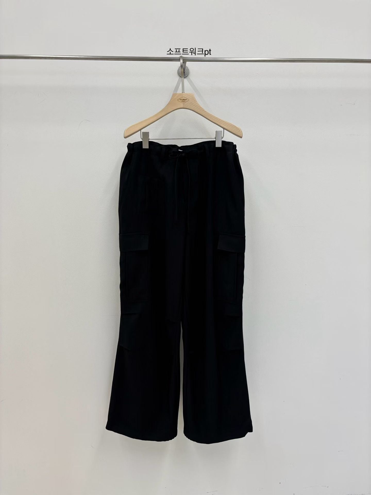 Korean Multi-Pocket Cargo Wide-Leg Black Pants (Instock)