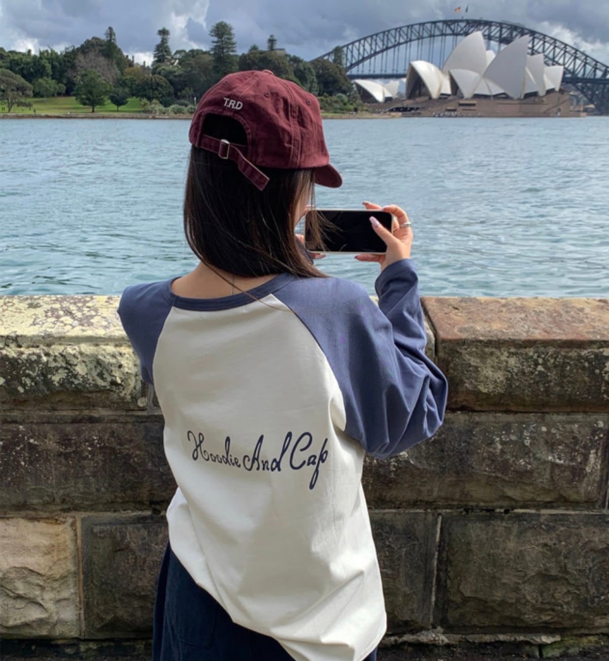 Korean Collection Oversized Contrast Raglan Long-Sleeve Tee (Instock)