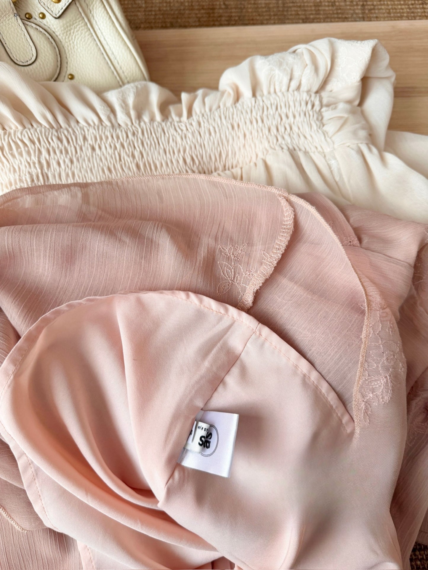 Kelly Designs 2 Colors Dress (Instock)