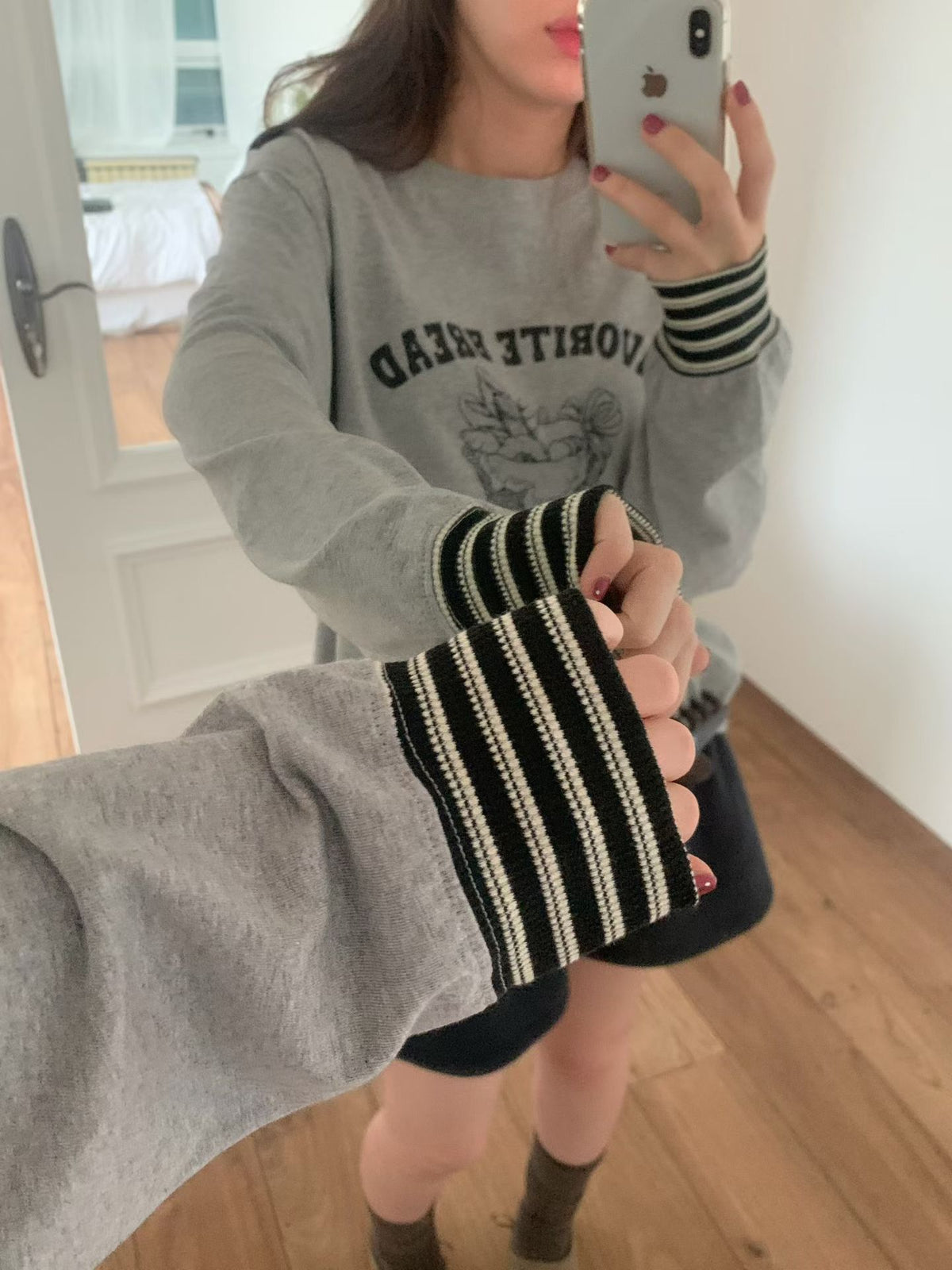 Korean APM Collection Favorite Bread Graphic Long Sleeve Tee (Instock)