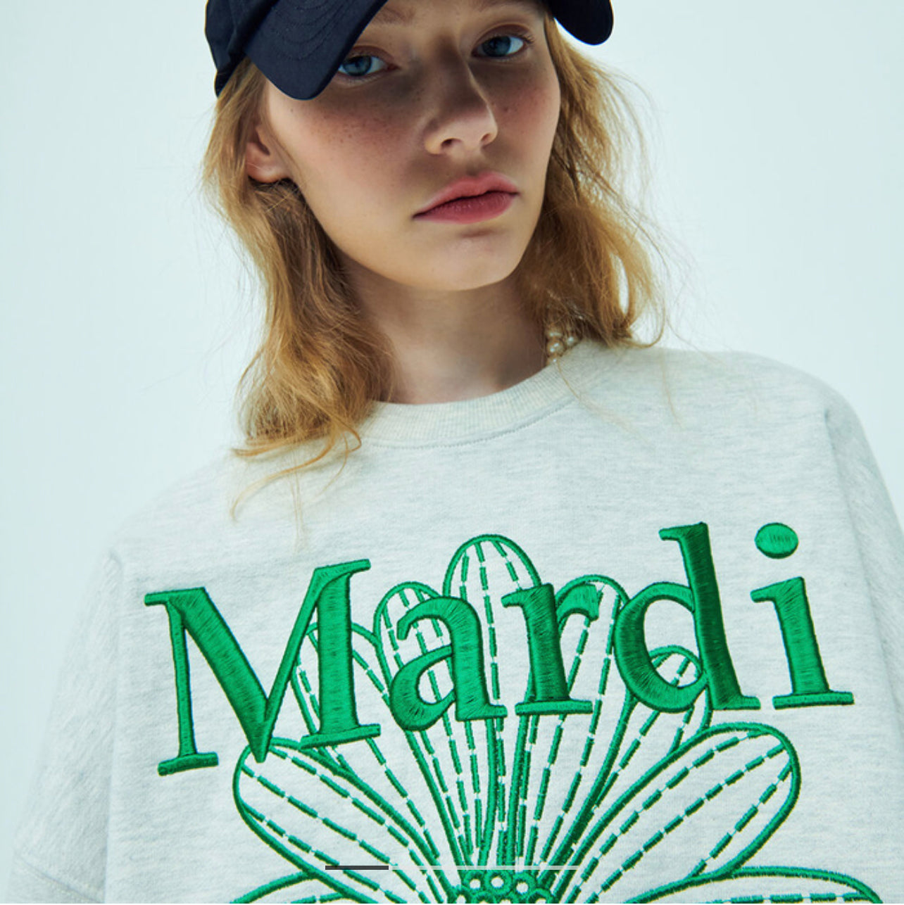 Mardi Mercredi SWEATSHIRT FLOWERMARDI NEEDLEWORK_OATMEAL GREEN(Preorder)