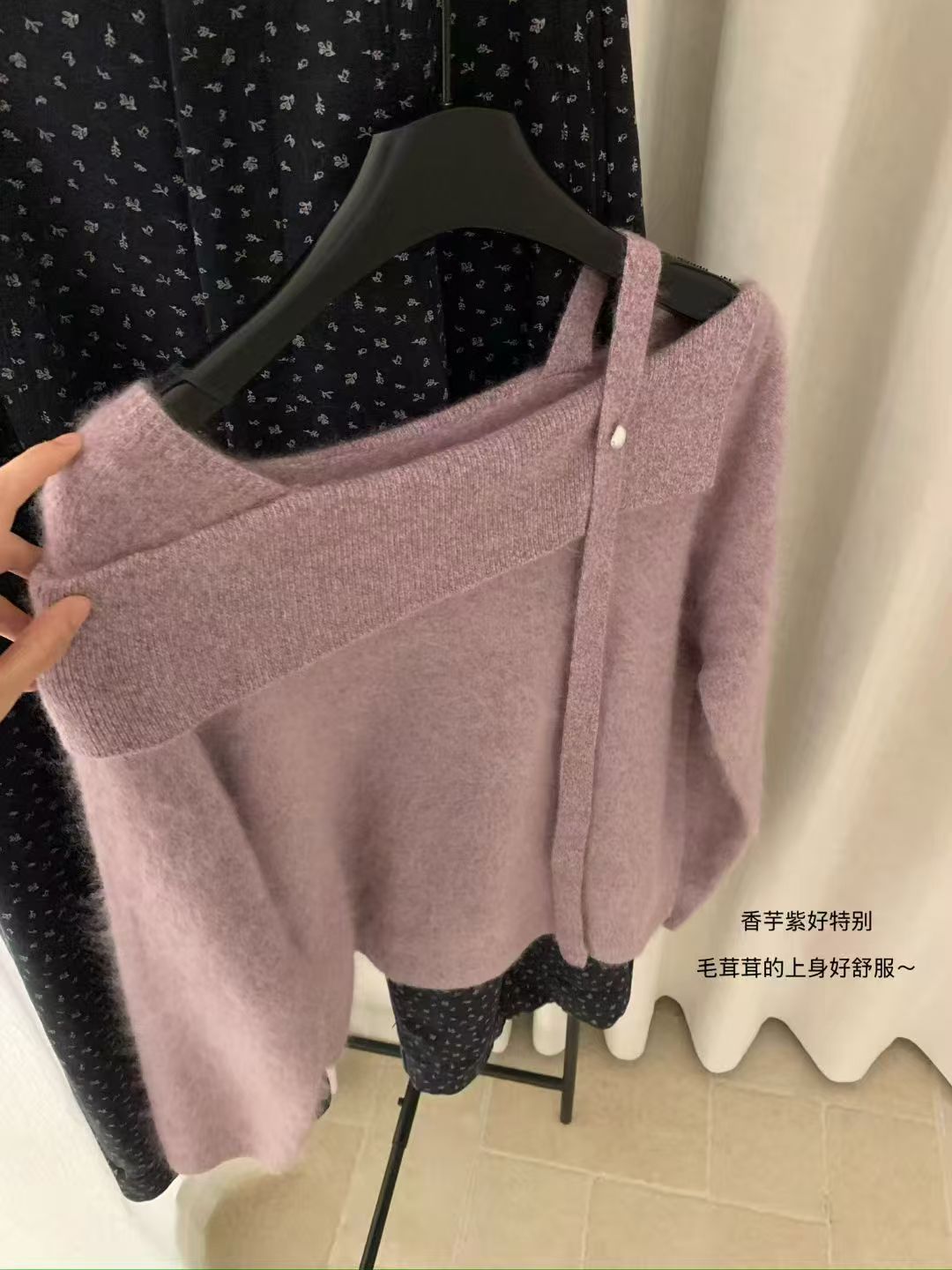 Kelly Designs 95.8% Wool Asymmetric Off-Shoulder Knit Sweater (Instock)