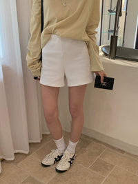 Kelly Designs Minimal Elastic Waist Shorts-3 Colors (Instock)