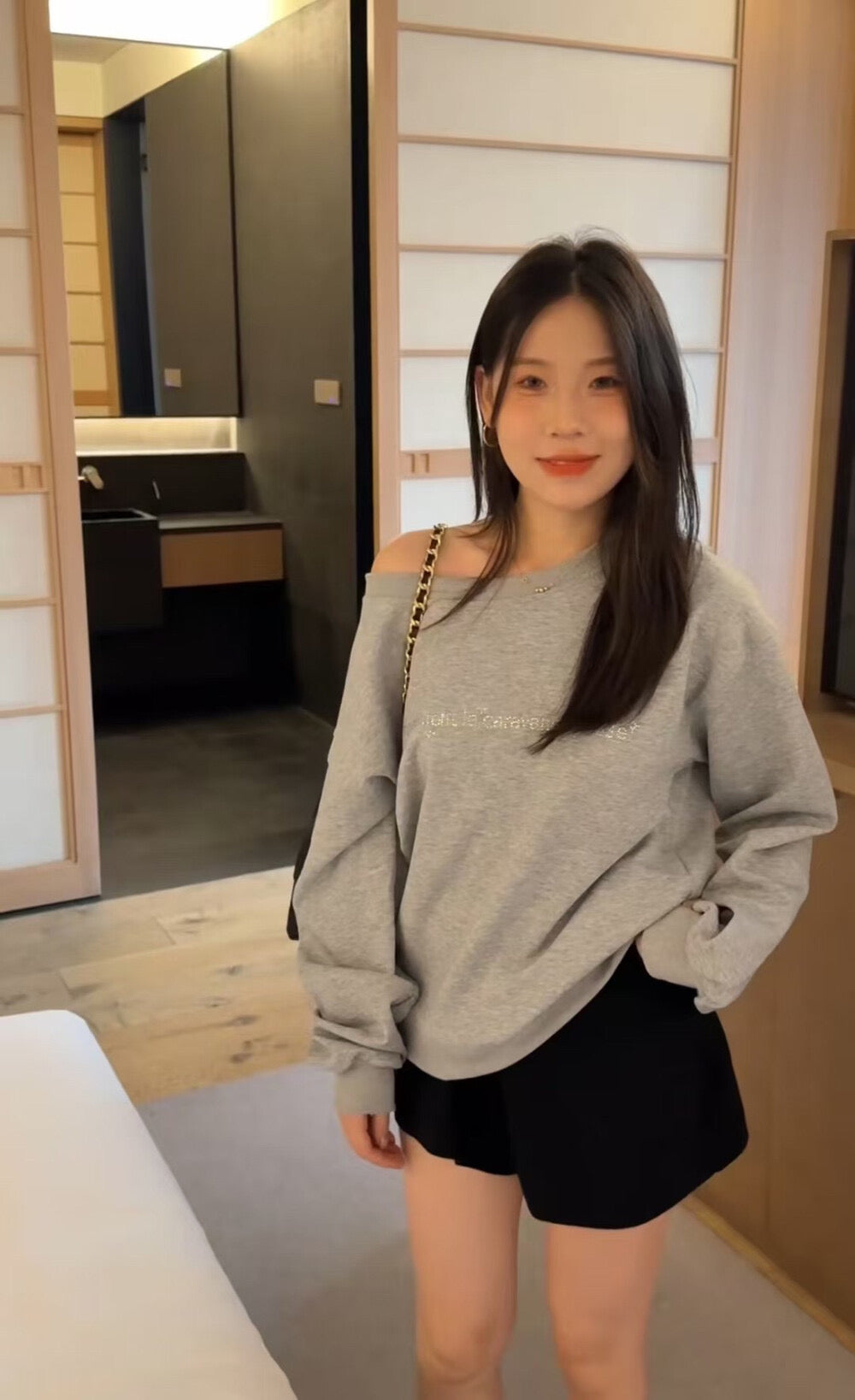 Kelly Designs 2 Colors Off Shoulder Sweater (Instock)