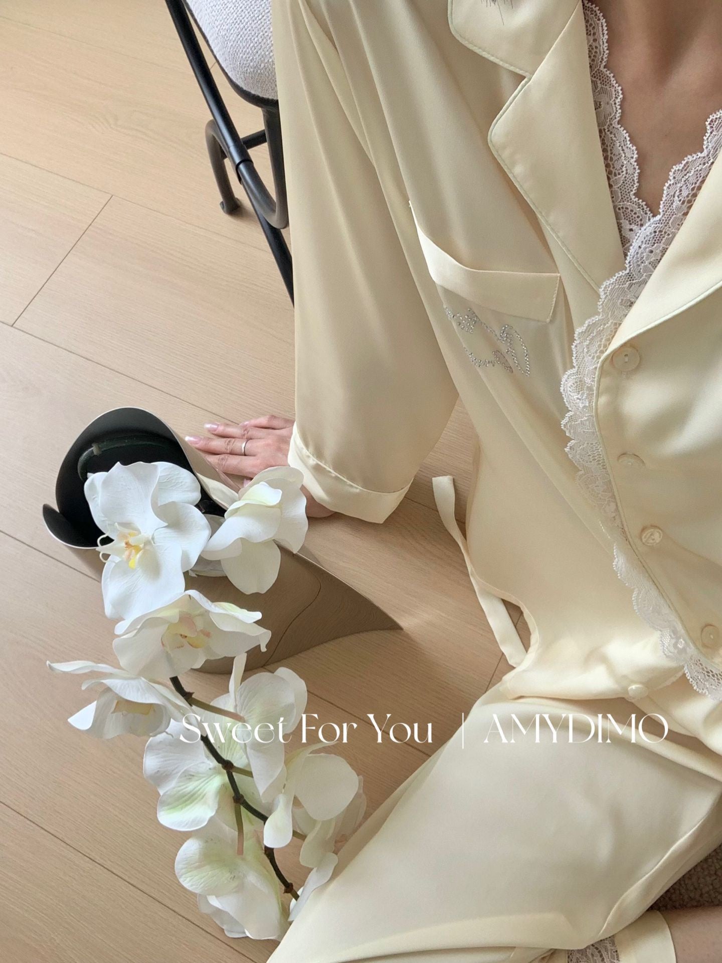 Amydimo Yellow Lace Female Pajama(Preorder)