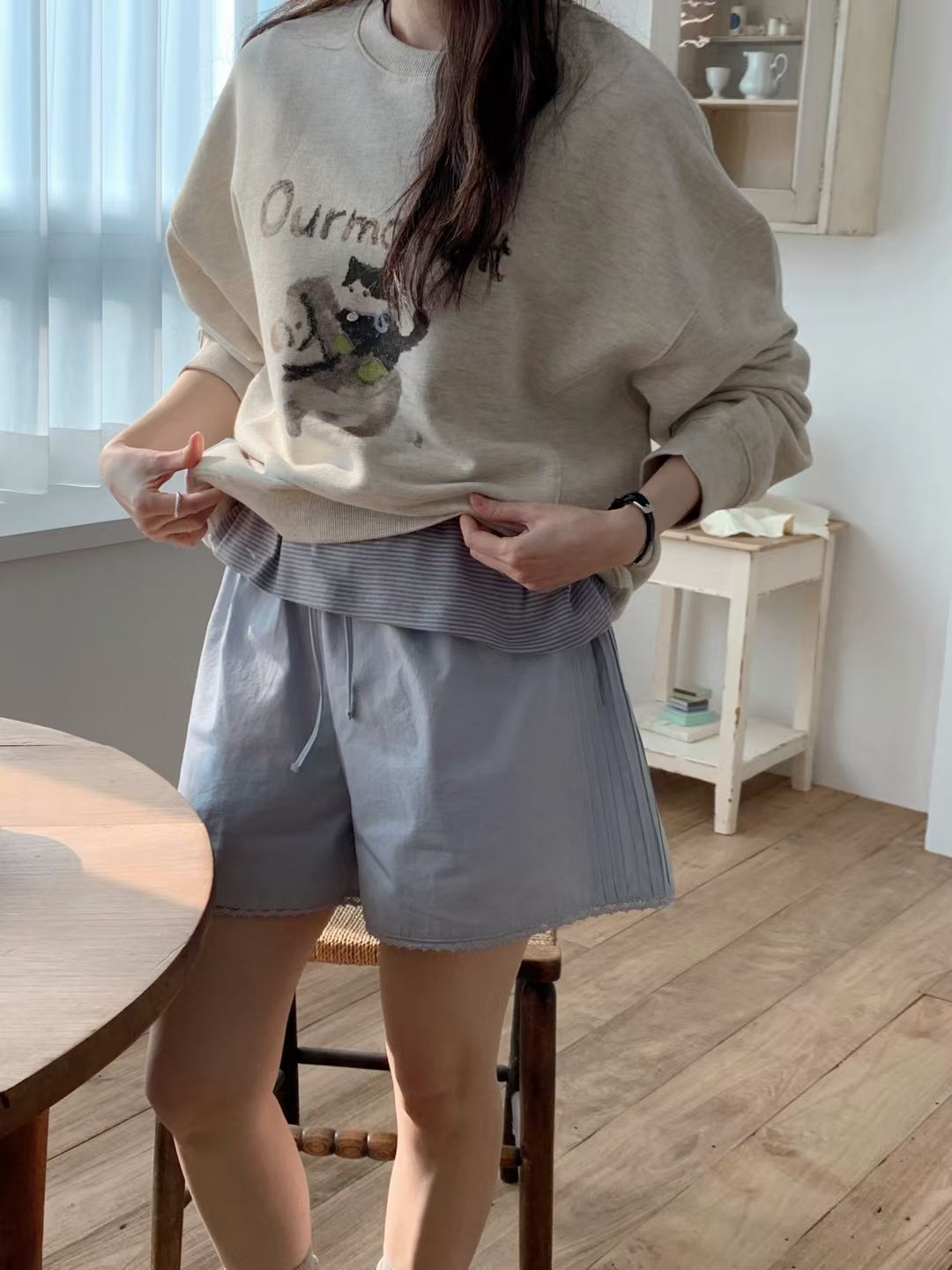 Korean APM Collection Cat Sweater and Blue Shorts (Instock)