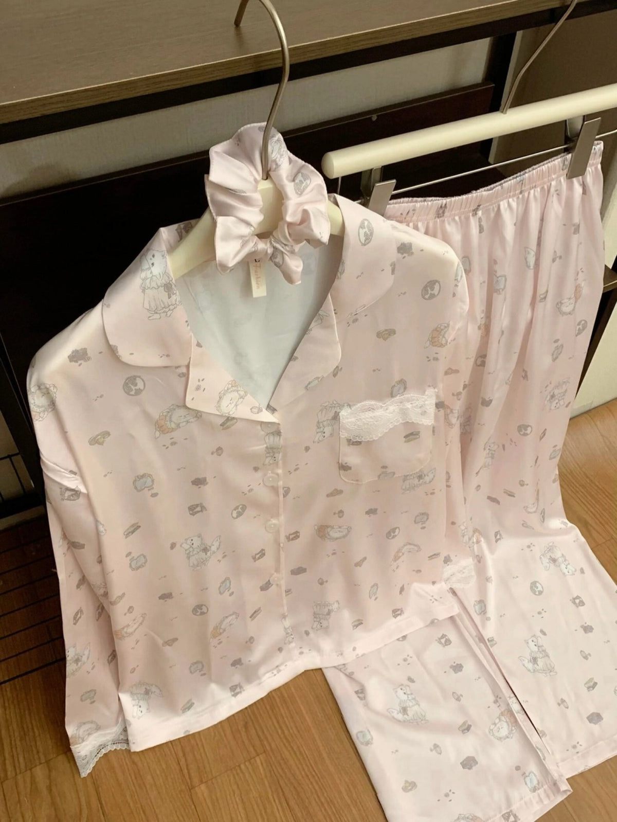 Kelly Designs Vintage Kitten Satin Pajama Set with Lace Trim & Scrunchie (Instock)