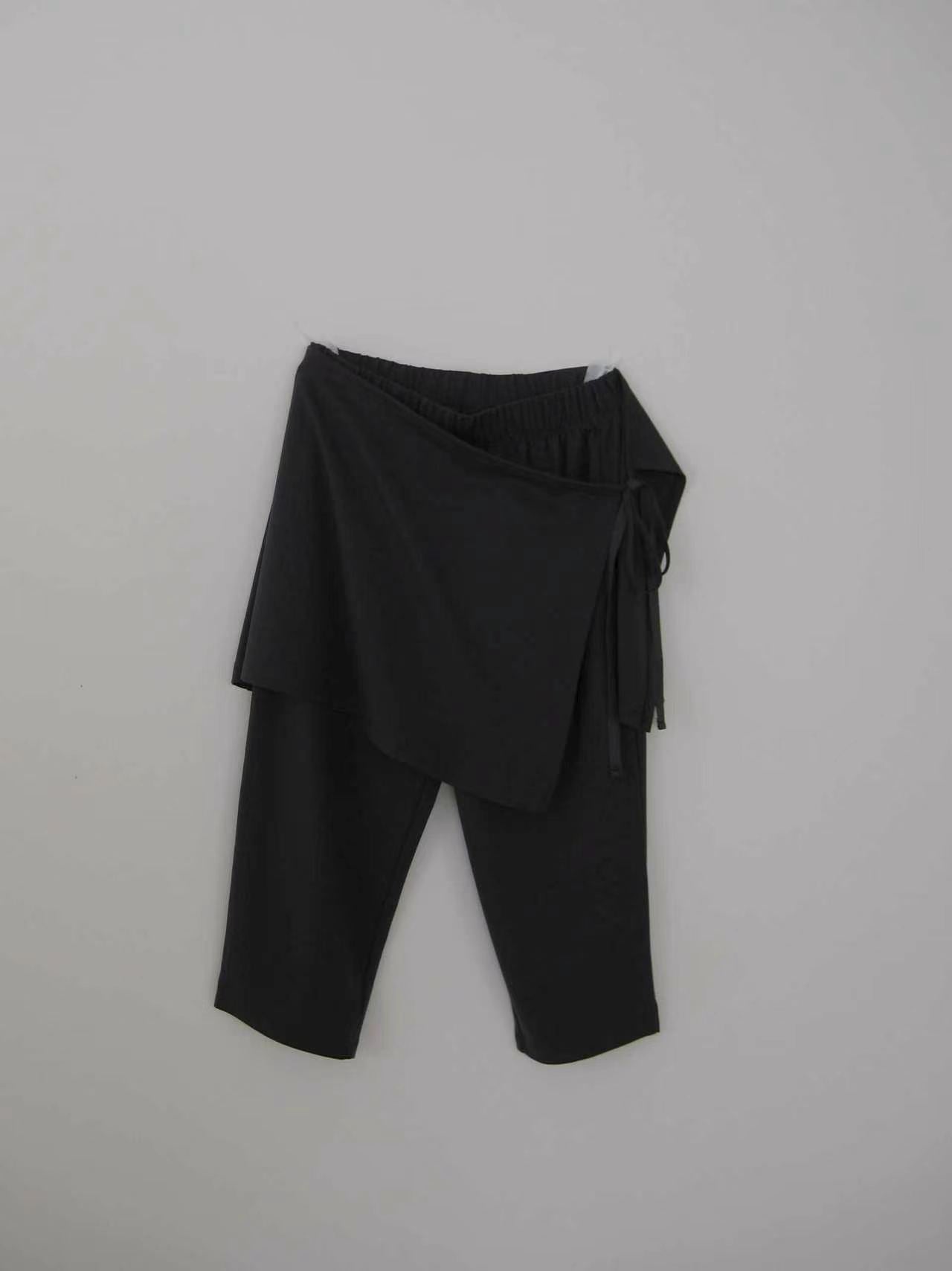 Korean APM Collection Elasticty Black Mid Pants Set (Instock)