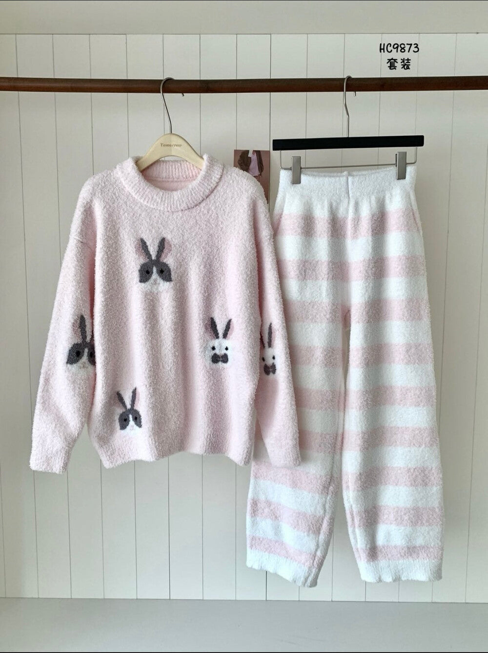 Kelly Designs Ultra-Soft Pink Bunny Fleece Pajama Set – Cozy Top & Pants (2-Piece Set) (Instock)