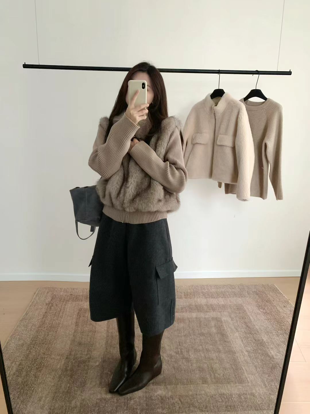 Kelly Designs Eco-Fur Jacket with Detachable Sleeves｜2-Way Short Faux Fur Coat (Instock)