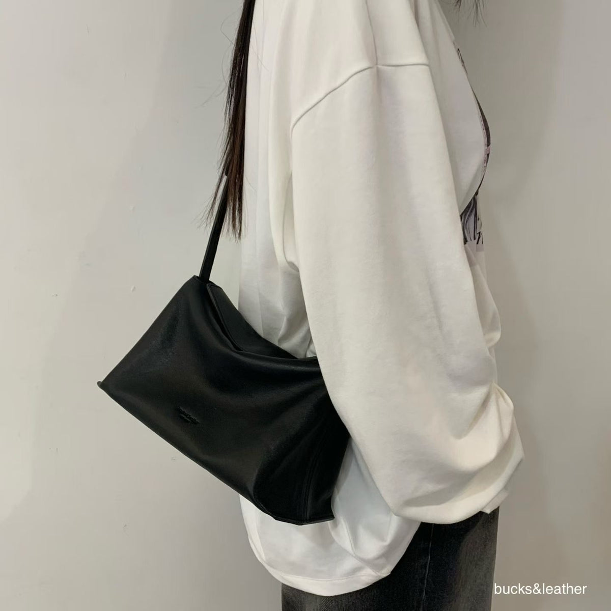 Korean APM Collection BUCKS&LEATHER Leather Bag (Preorder)