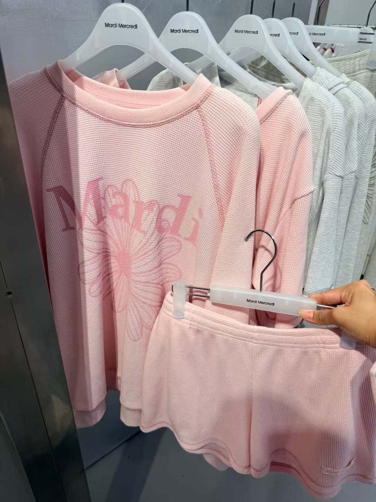 Mardi Mercredi WAFFLE SWEATSHIRT OFF SHOULDER FLOWERMARDI_PINK PINK  (Preorder)
