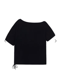 ASON Kiki Boxy Shirring Tee – Black
(Instock)