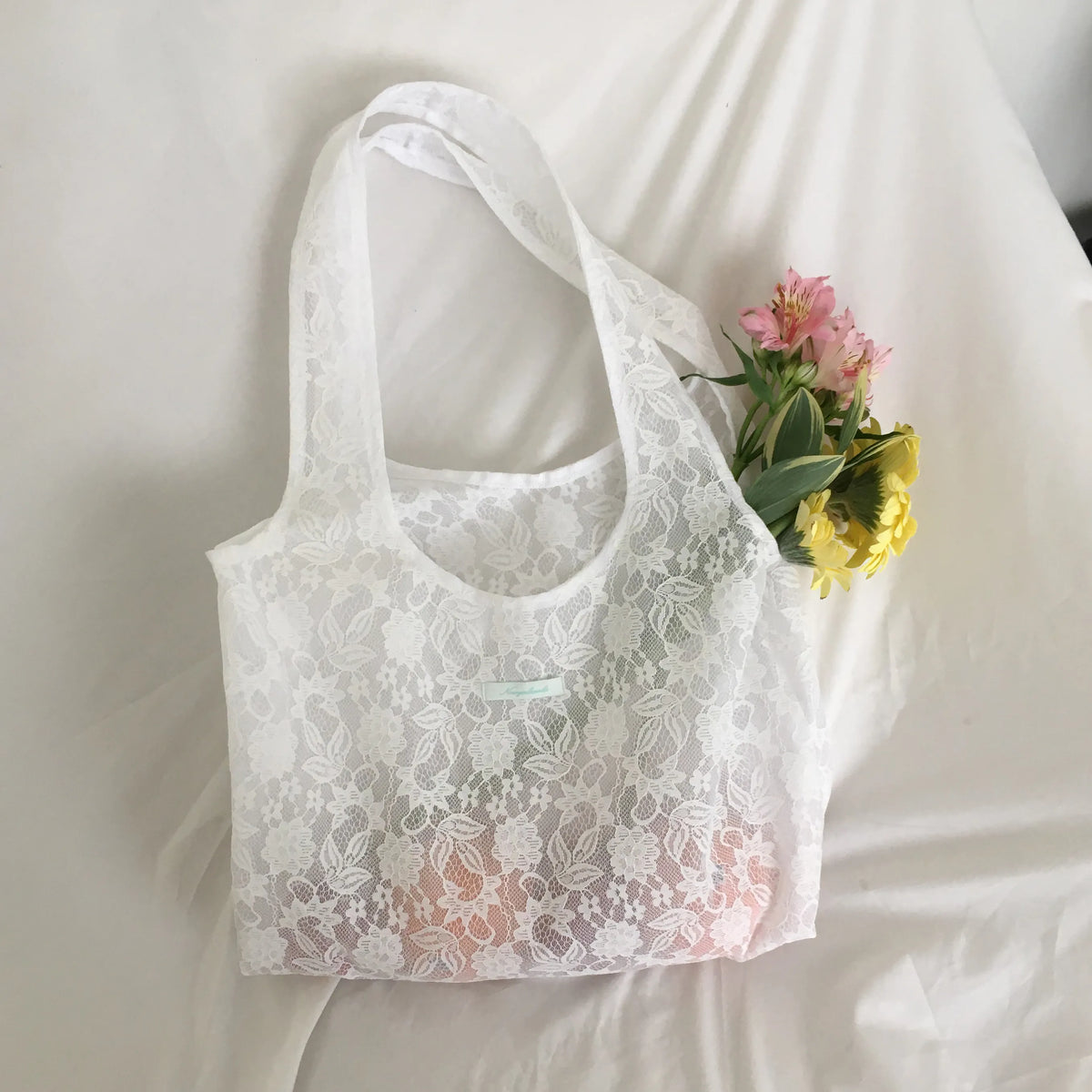 Korean Full Lace Shoulder Bag – White (Instock)