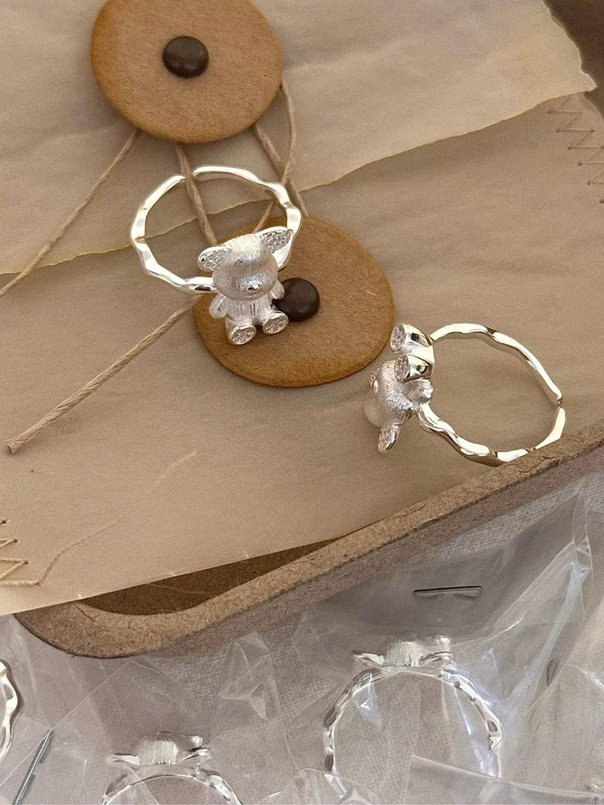 Kelly Designs Sterling Silver Teddy Bear Ring – Hammered Band(Instock)