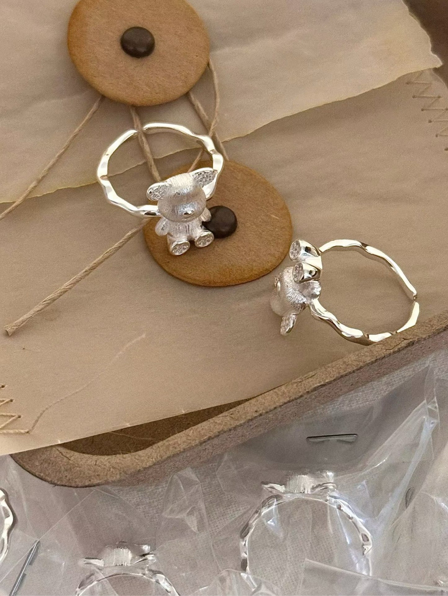 Kelly Designs Sterling Silver Teddy Bear Ring – Hammered Band(Instock)