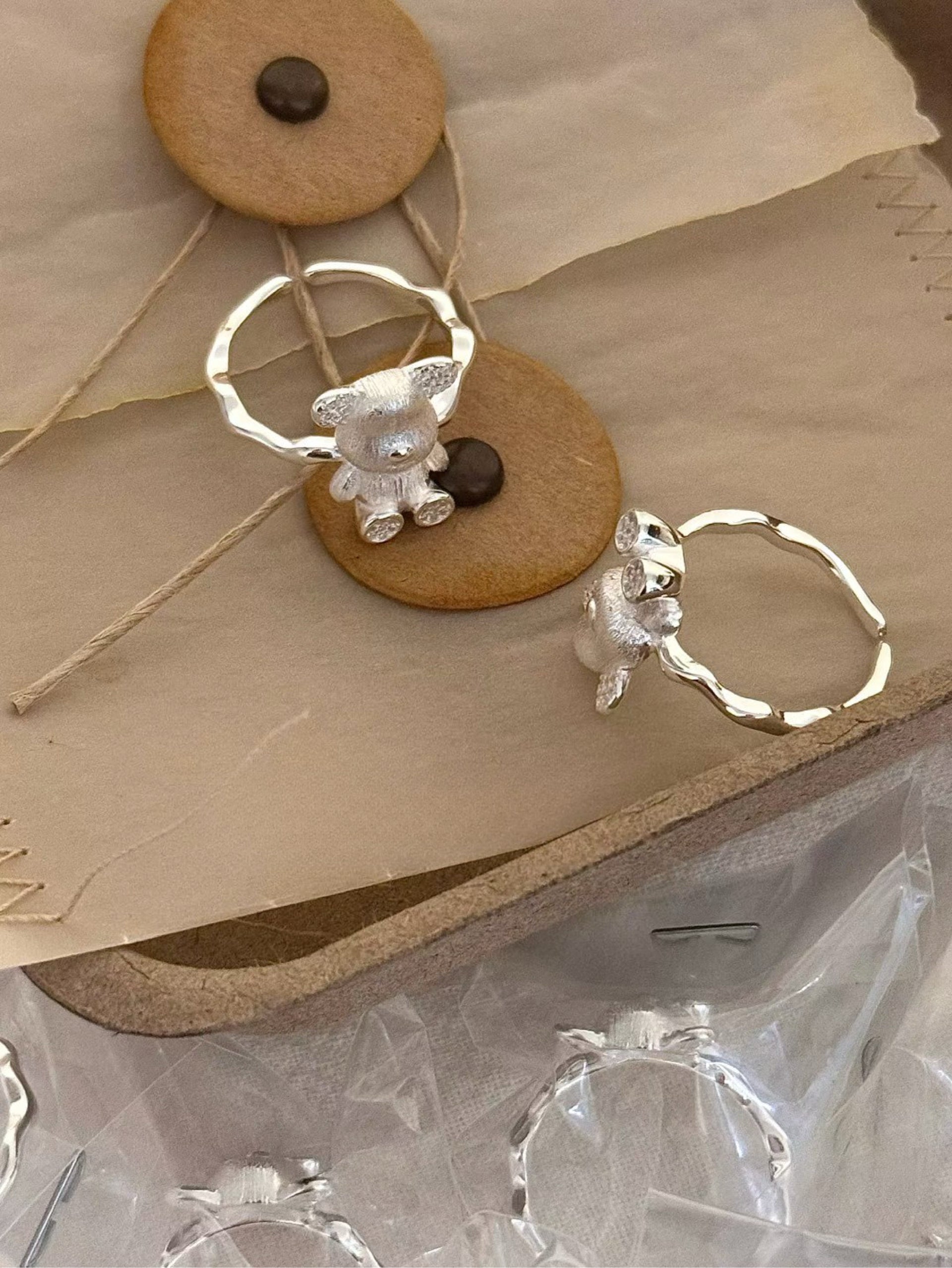 Kelly Designs Sterling Silver Teddy Bear Ring – Hammered Band(Instock)