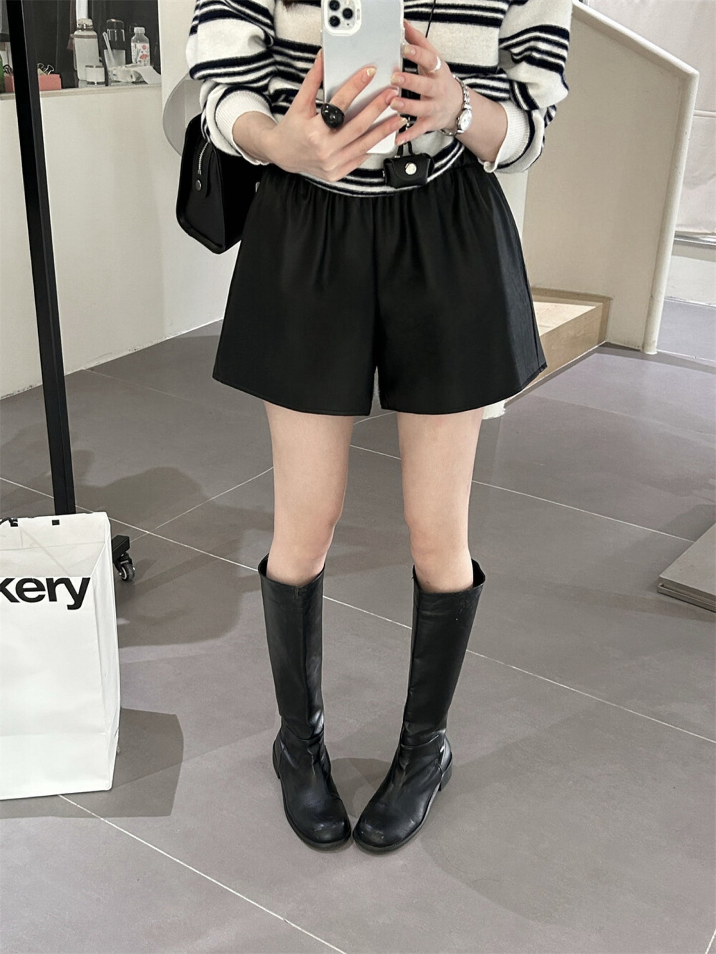 Kelly Designs Trendy 3-Color PU Leather Slim Fit Shorts (Instock)