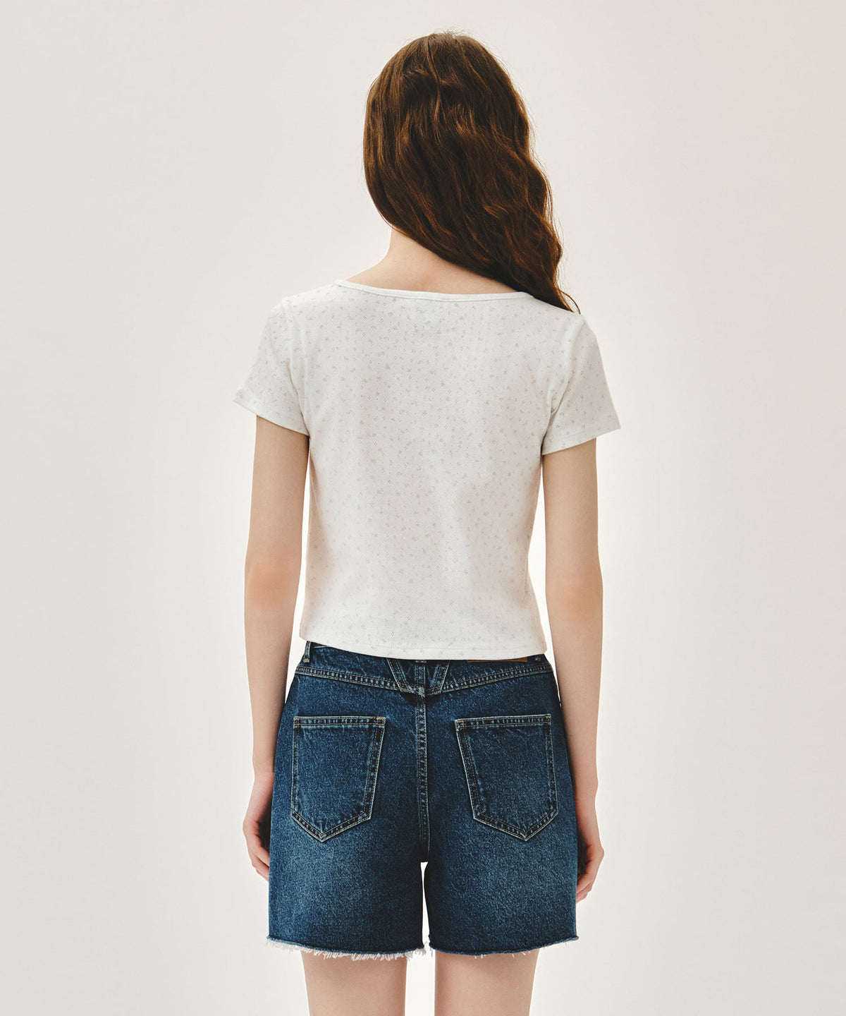 Marithe W FLOWER SLIM CROP TEE ivoire (En stock)