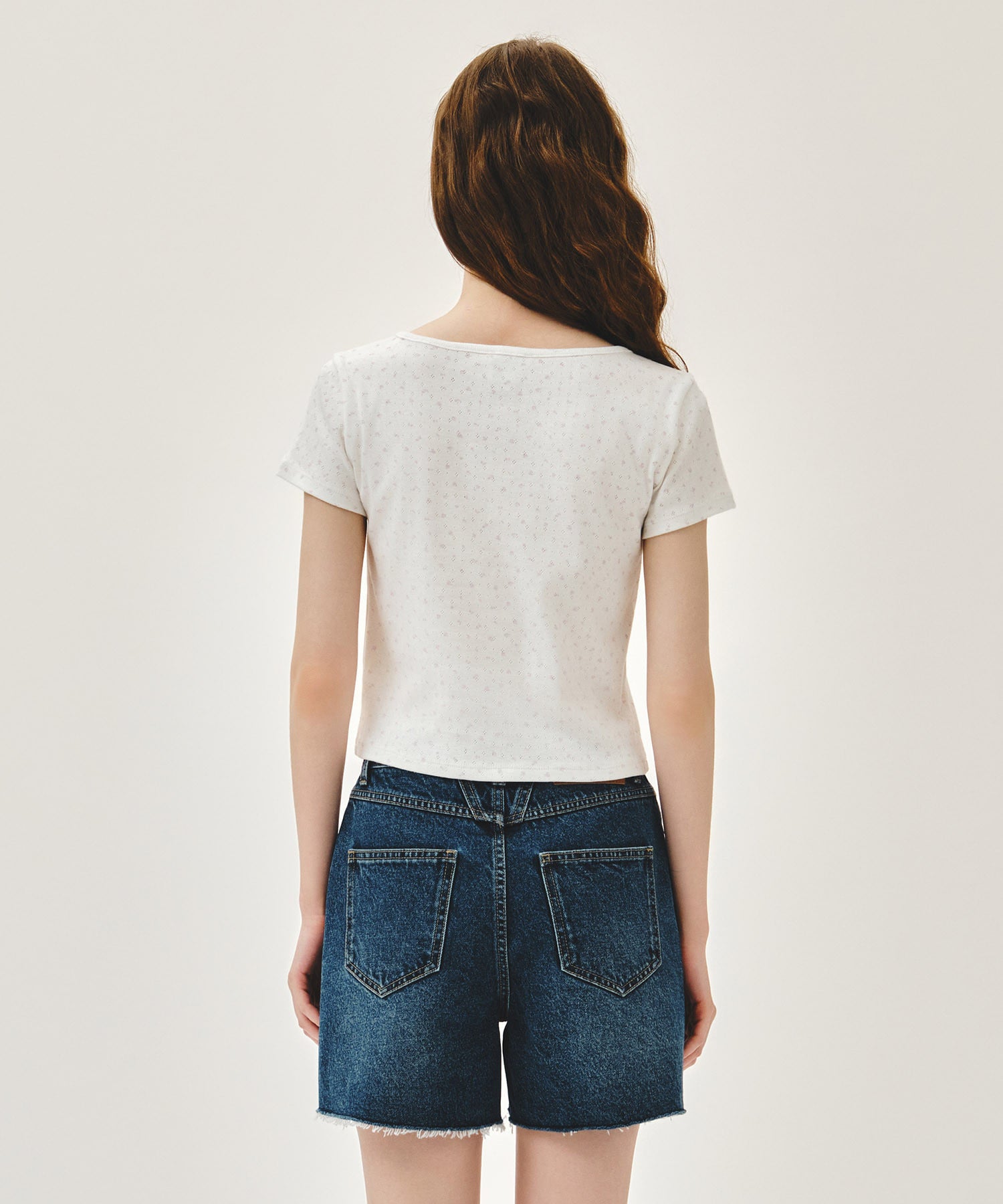 Marithe W FLOWER SLIM CROP TEE ivoire (En stock)