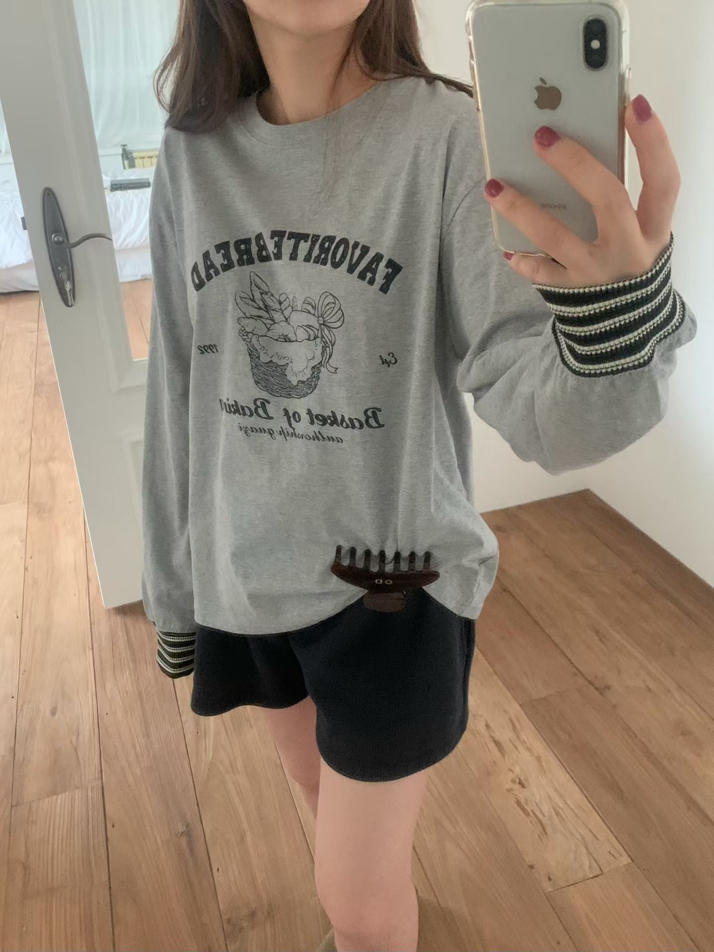 Korean APM Collection Favorite Bread Graphic Long Sleeve Tee (Instock)