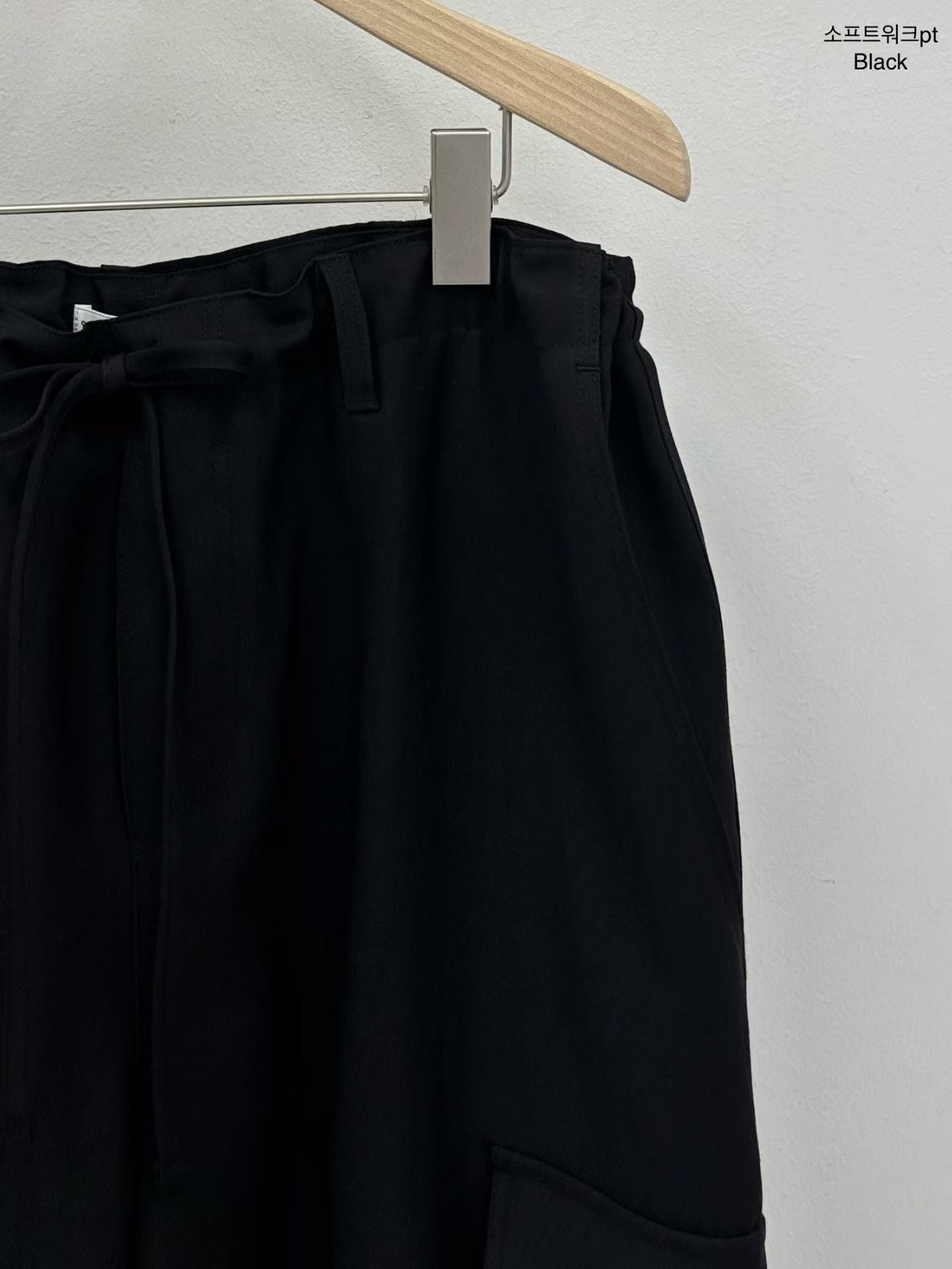Korean Multi-Pocket Cargo Wide-Leg Black Pants (Instock)