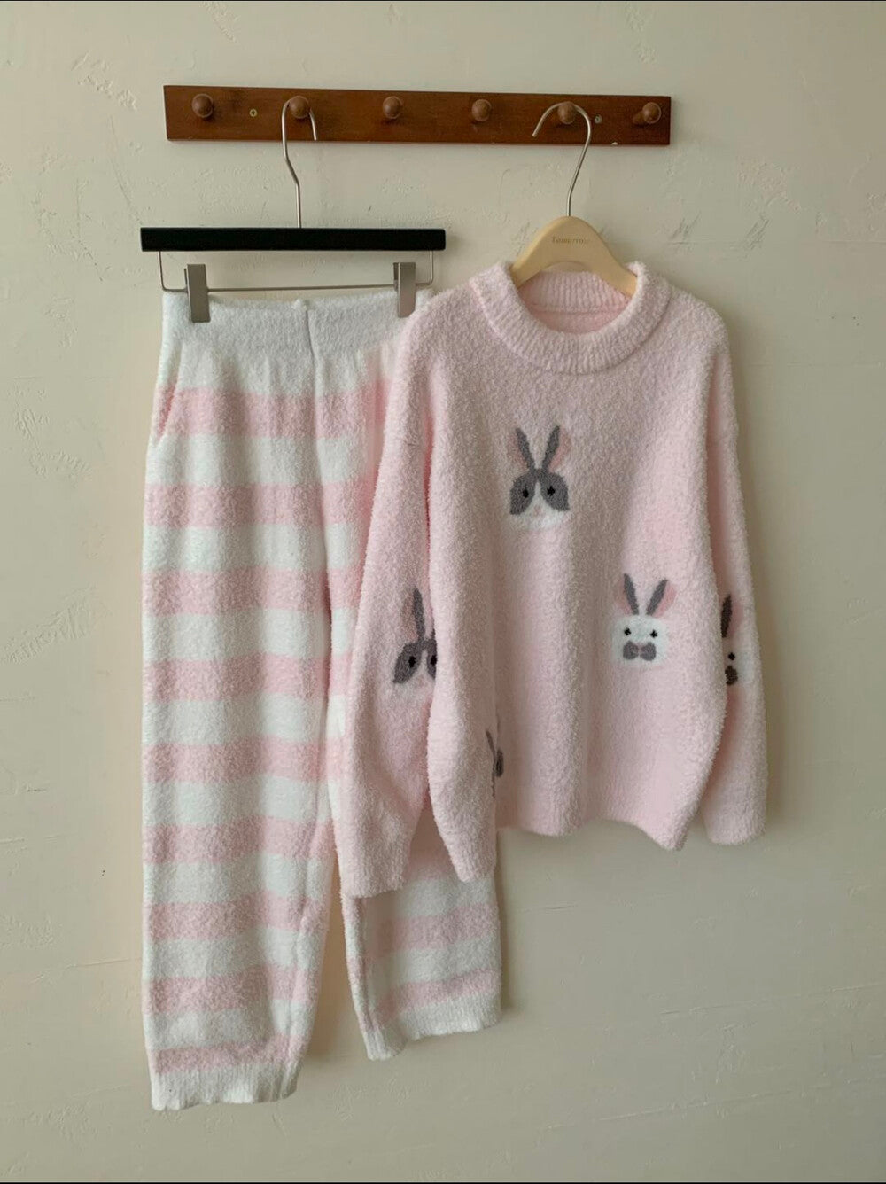 Kelly Designs Ultra-Soft Pink Bunny Fleece Pajama Set – Cozy Top & Pants (2-Piece Set) (Instock)