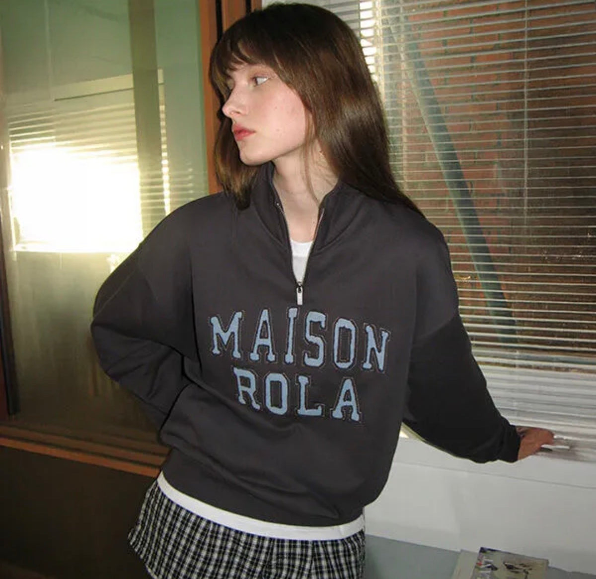 Rolarola Maison de Rola Embroidery Half Zip-Up Sweatshirt – Charcoal (Instock)